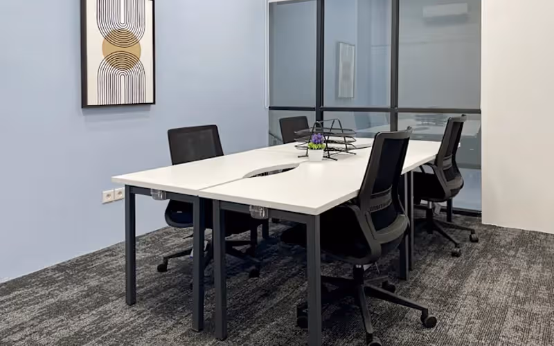 16 Sunset Boulevard Street, Makassar, 10 DESKS 16 Sunset Boulevard Street, Makassar image 1