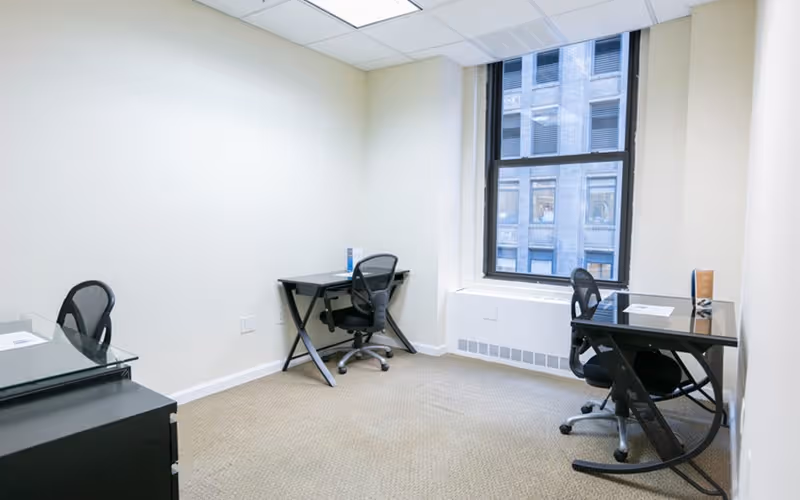 1370 Broadway, New York, 3 DESKS 1370 Broadway, New York image 1