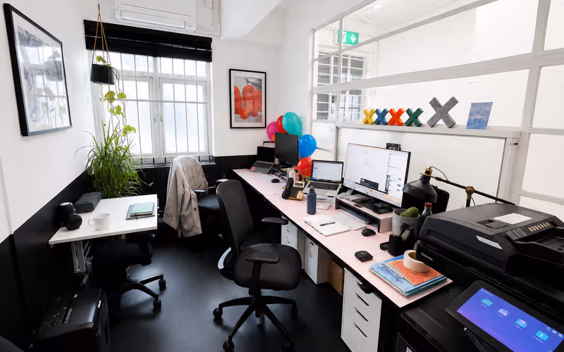 5 Argall Avenue, Greater London, 10 DESKS 5 Argall Avenue, Greater London image 1