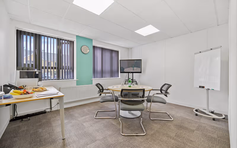 Cirencester Office Park Tetbury Road, Cirencester, 27 DESKS Cirencester Office Park Tetbury Road, Cirencester image 1