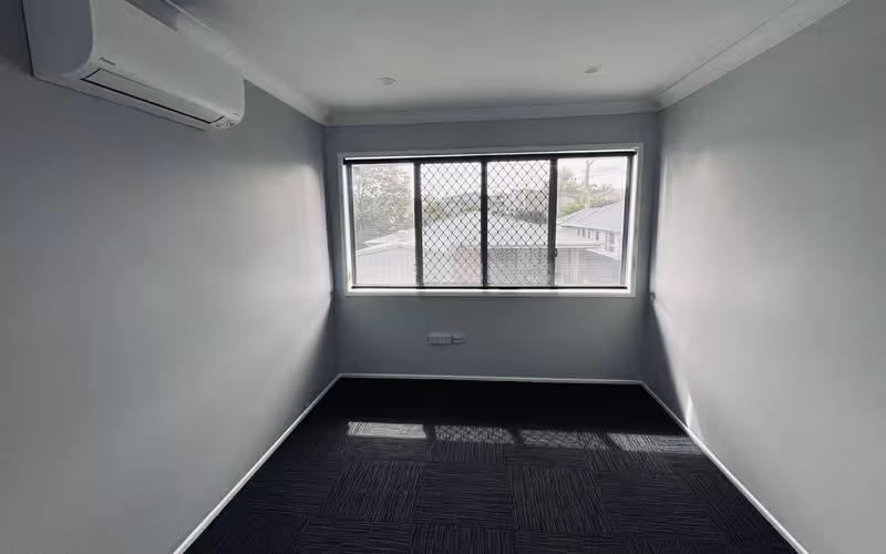 68 Bryants Road, Shailer Park, 6 DESKS 68 Bryants Road, Shailer Park image 1