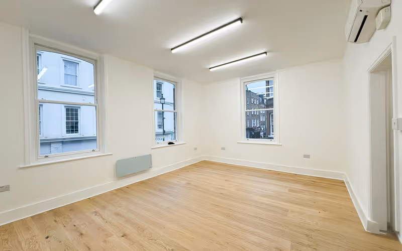 53 Greek Street, Greater London, 7 DESKS 53 Greek Street, Greater London image 1