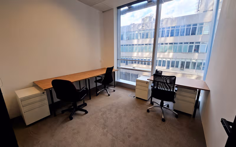 No. 100 How Ming Street, Kwun Tong, 6 DESKS No. 100 How Ming Street, Kwun Tong image 1