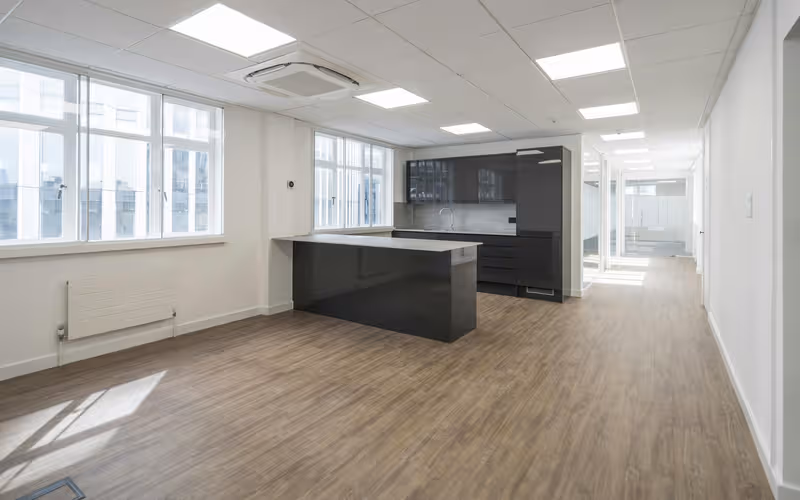 40 Lime Street, London image 1