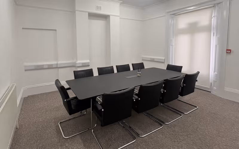 24 Highbury Crescent, Greater London image 1