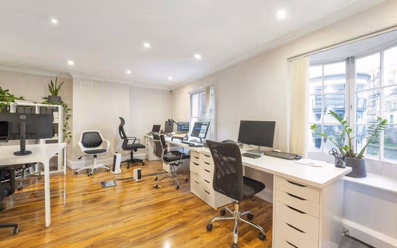 15 Lawfords Wharf Lyme Street, London image 1