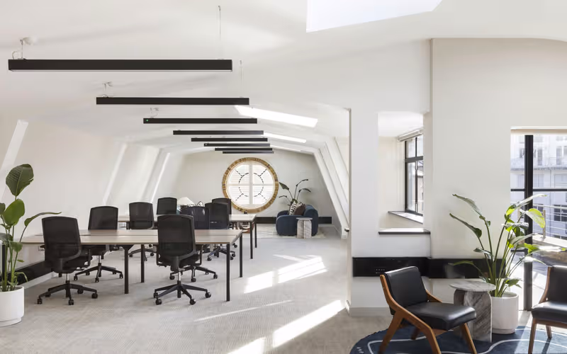 15-19 Baker's Row, London, 38 DESKS 15-19 Baker's Row, London image 1