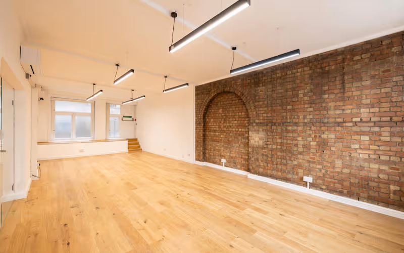 172 Arlington Road, London image 1