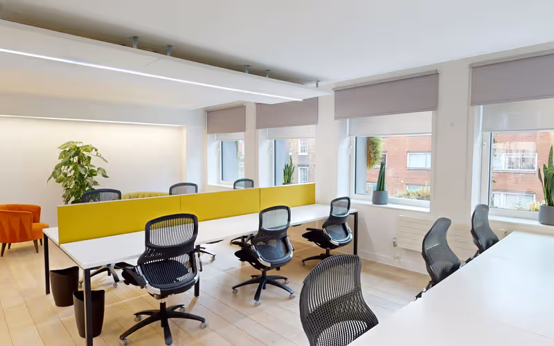 114-118 Southampton Row, London, 35 DESKS 114-118 Southampton Row, London image 1