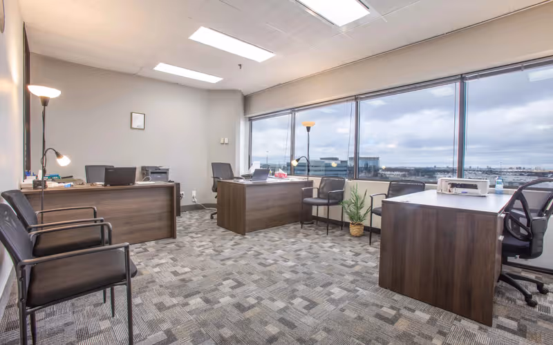 6733 Mississauga Road, Mississauga, 10 DESKS 6733 Mississauga Road, Mississauga image 1