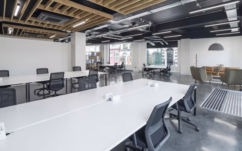25 Charterhouse Square, Barbican, 20 DESKS 25 Charterhouse Square, Barbican image 1