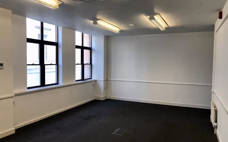 45 Monmouth St, London image 1
