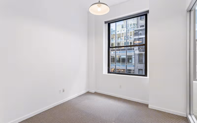 225 West 35th Street, New York City, 20 DESKS 225 West 35th Street, New York City image 1