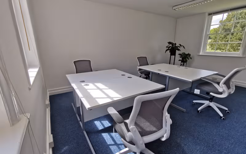 Church Lane, Basingstoke, 6 DESKS Church Lane, Basingstoke image 1