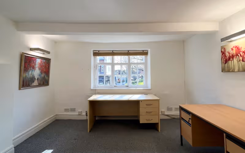 209-211 Ashley Road, Hale, 4 DESKS 209-211 Ashley Road, Hale image 1