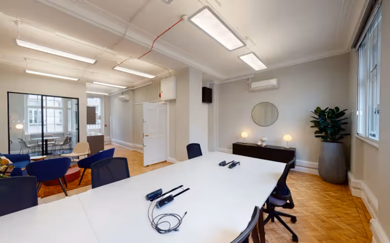 122/124 Regent Street, Soho, 16 DESKS 122/124 Regent Street, Soho image 1