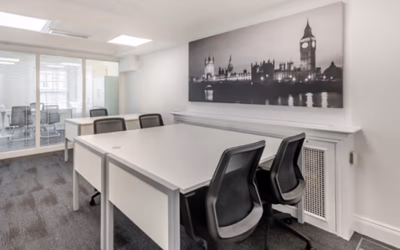 59 Grosvenor Street, London, 12 DESKS 59 Grosvenor Street, London image 1