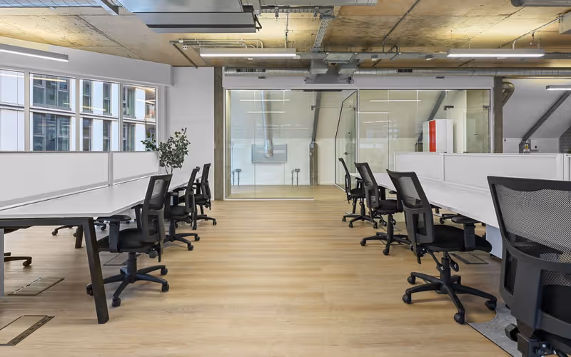 77 Alie Street, London image 1