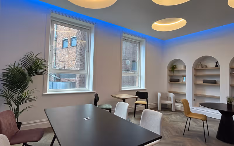 105 Ferensway, Kingston Upon Hull, 6 DESKS 105 Ferensway, Kingston Upon Hull image 1