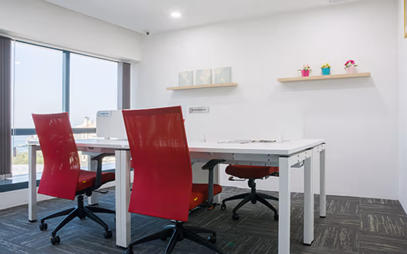 Financial Park Labuan Complex Jalan Merdeka, Labuan, 5 DESKS Financial Park Labuan Complex Jalan Merdeka, Labuan image 1