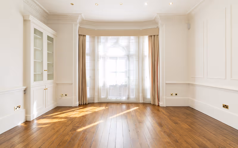 17 Queen Street, Greater London, 10 DESKS 17 Queen Street, Greater London image 1