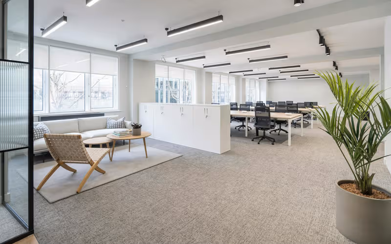 172 Tottenham Court Road, W1t 7ns, 24 DESKS 172 Tottenham Court Road, W1t 7ns image 1