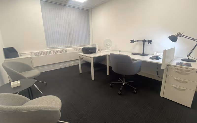 1 Savile Street, Kingston Upon Hull, 10 DESKS 1 Savile Street, Kingston Upon Hull image 1