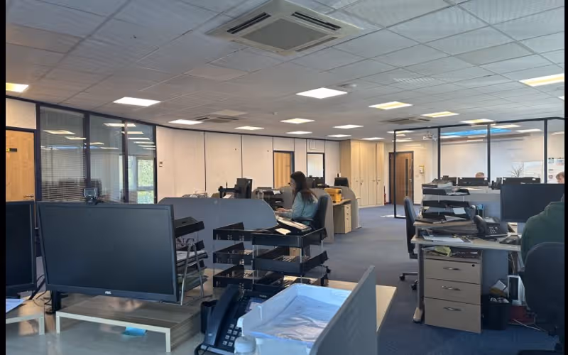 Point East Park Plaza Hayes Way, Staffordshire, 15 DESKS Point East Park Plaza Hayes Way, Staffordshire image 1