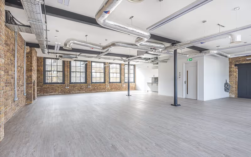 4 Greenland Place, Greater London image 1