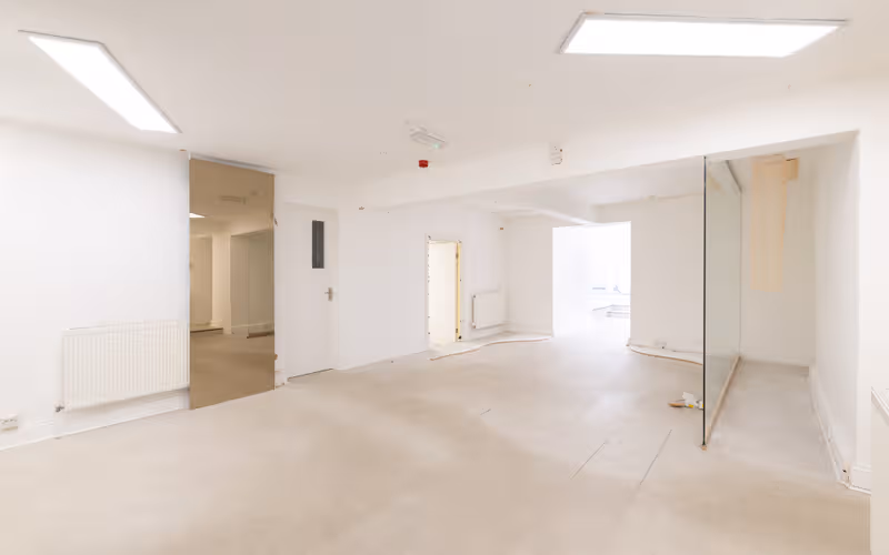 360-364 City Road, Greater London, 30 DESKS 360-364 City Road, Greater London image 1