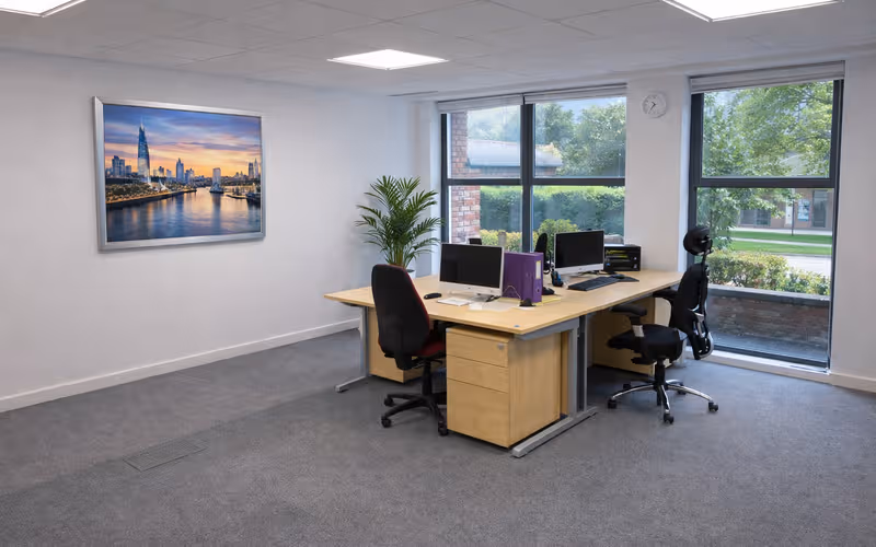 27-43 Eastern Road, Greater London, 13 DESKS 27-43 Eastern Road, Greater London image 1