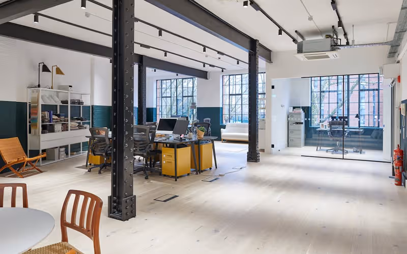 161 Rosebery Avenue, Greater London, 12 DESKS 161 Rosebery Avenue, Greater London image 1
