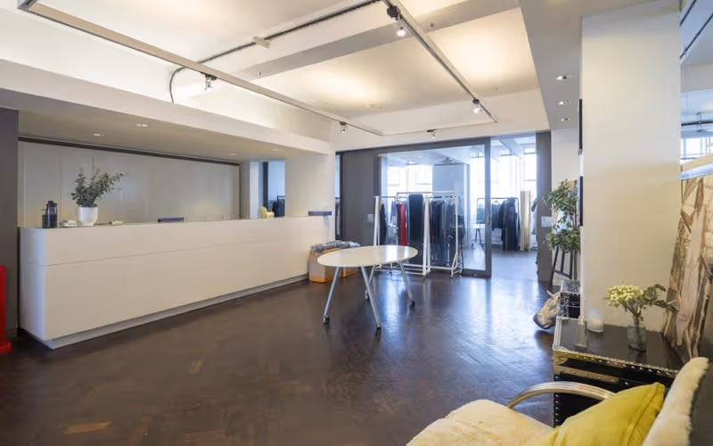 361-373 City Road, Greater London, 60 DESKS 361-373 City Road, Greater London image 1