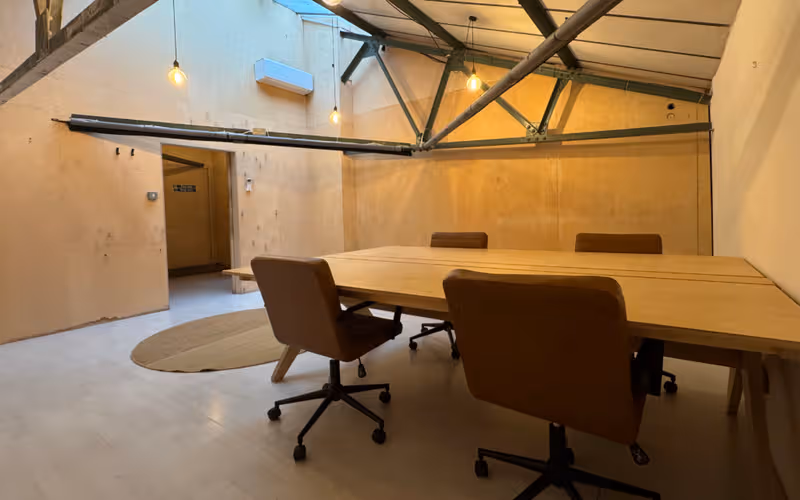 39a Markfield Road, Greater London, 12 DESKS 39a Markfield Road, Greater London image 1