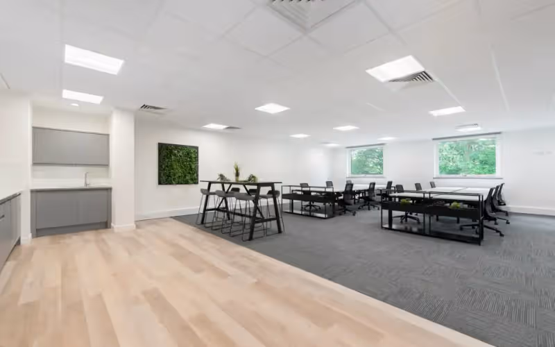 329 1 Building Doncastle Rd, Bracknell, 89 DESKS 329 1 Building Doncastle Rd, Bracknell image 1
