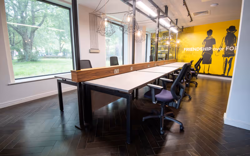 66 West Ham Lane, Greater London, 2 DESKS 66 West Ham Lane, Greater London image 1