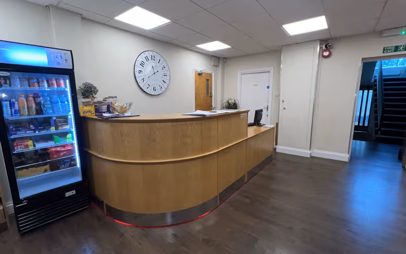 12 Deer Park Road, Greater London, 2 DESKS 12 Deer Park Road, Greater London image 1