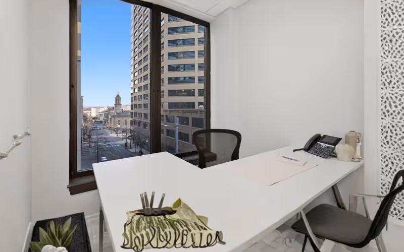 501 Union Street, Nashville, 3 DESKS 501 Union Street, Nashville image 1