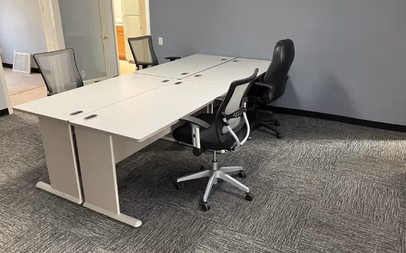 321 E Sunshine St, Springfield, 4 DESKS 321 E Sunshine St, Springfield image 1