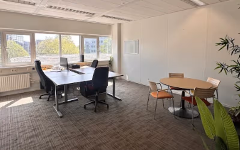 5 Planetenweg, Hoofddorp, 7 DESKS 5 Planetenweg, Hoofddorp image 1