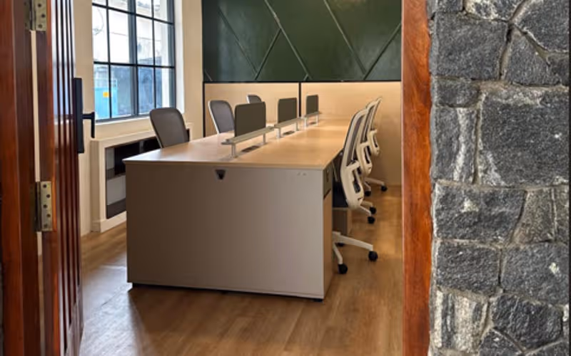 267 17 Galle Rd, Colombo, 6 DESKS 267 17 Galle Rd, Colombo image 1