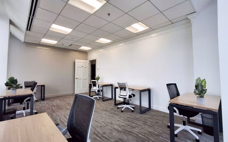 1819 John F Kennedy Blvd, Philadelphia, 5 DESKS 1819 John F Kennedy Blvd, Philadelphia image 1