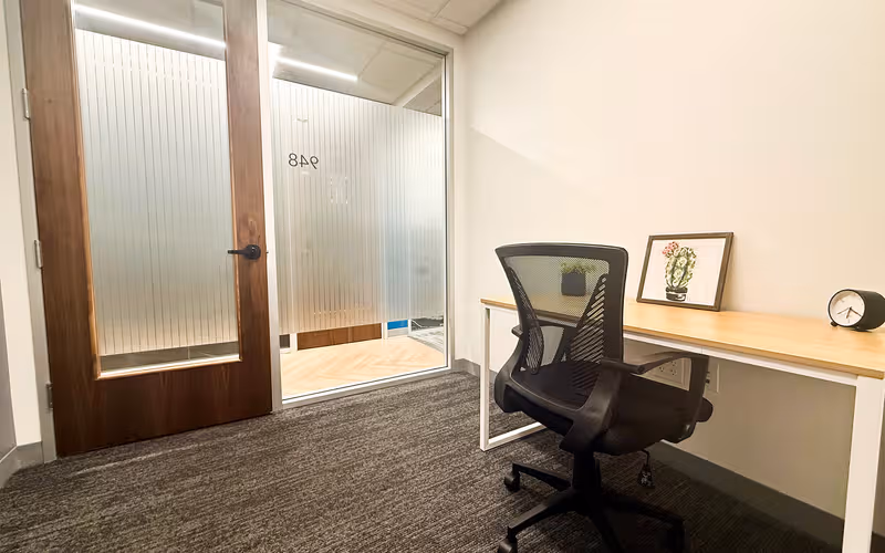 777 Lowndes, Greenville, 6 DESKS 777 Lowndes, Greenville image 1