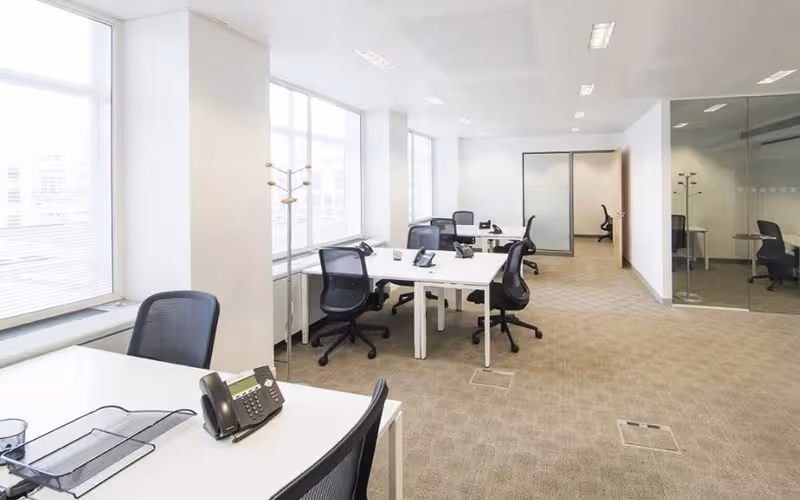 33 Cavendish Square, London image 1