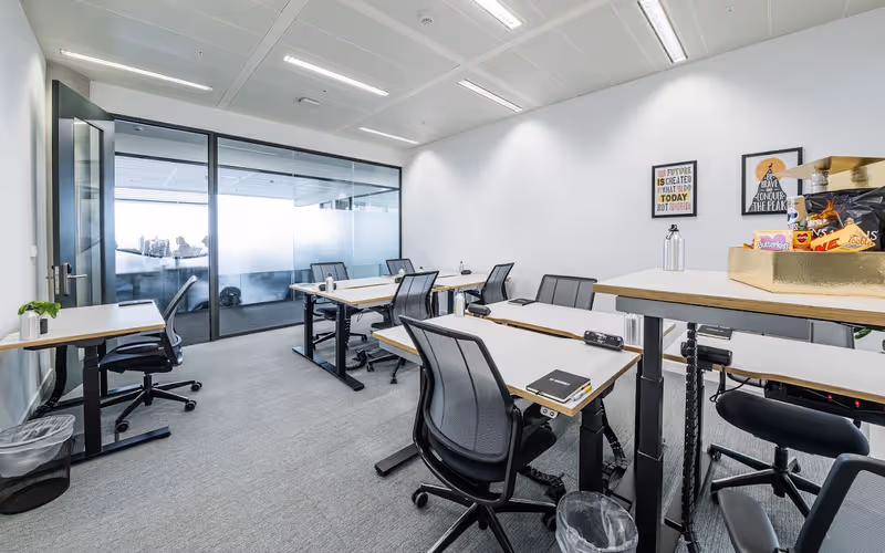 566 Chiswick High Road, Chiswick, 40 DESKS 566 Chiswick High Road, Chiswick image 1