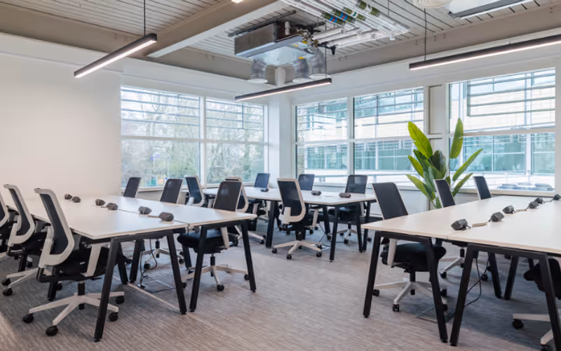Jessop Ave, Cheltenham, 28 DESKS Jessop Ave, Cheltenham image 1