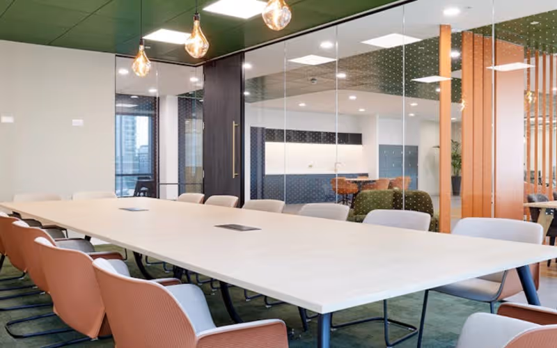 50 Bank St, London, 115 DESKS 50 Bank St, London image 1