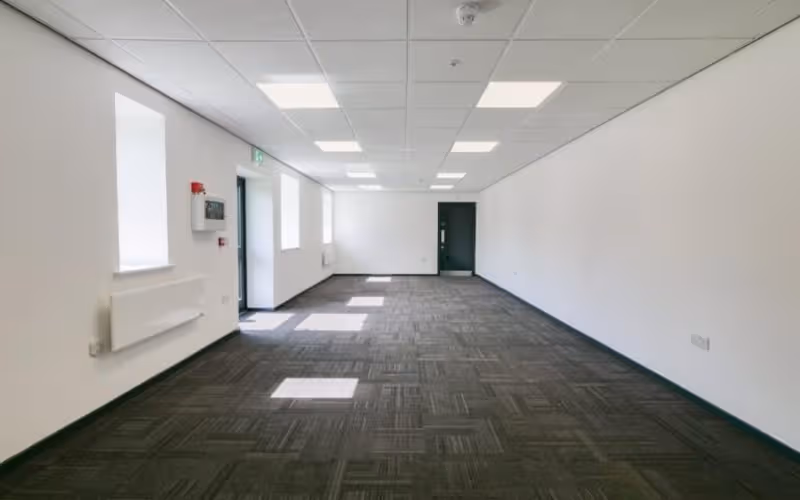 Solent Business Park Burnetts Ln West End, Southampton, 5 DESKS Solent Business Park Burnetts Ln West End, Southampton image 1