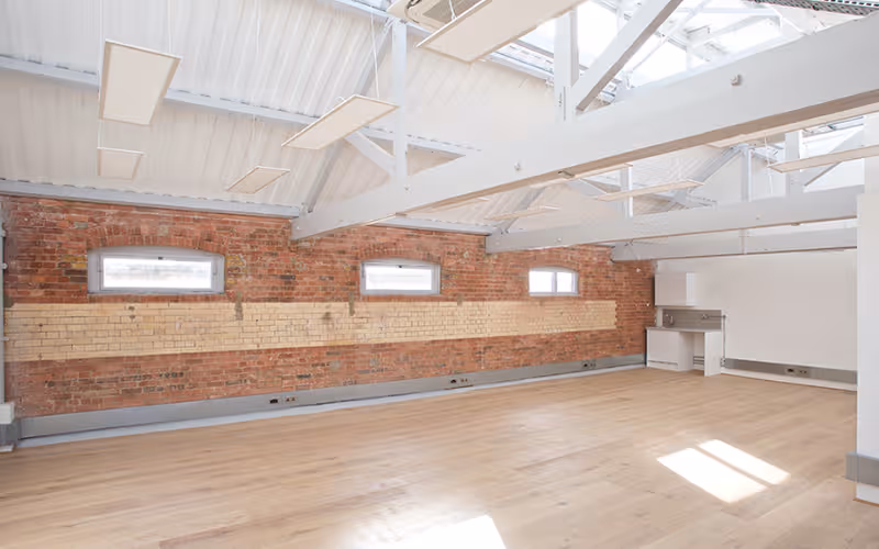 159-163 Marlborough Road Islington, London, 125 DESKS 159-163 Marlborough Road Islington, London image 1