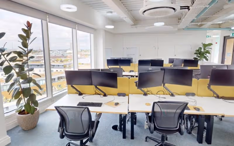 27 Goswell Rd Barbican, London, 45 DESKS 27 Goswell Rd Barbican, London image 1